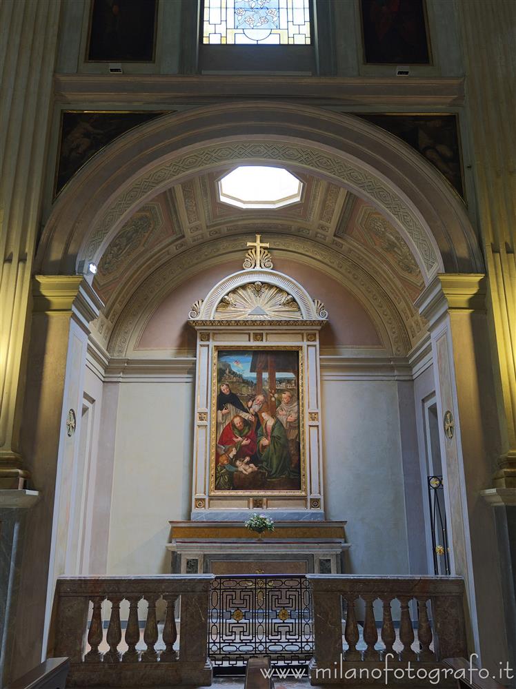Milano - Cappella della Chiesa di Santa Maria della Consolazione con il dipinto Il Presepio con i Santi